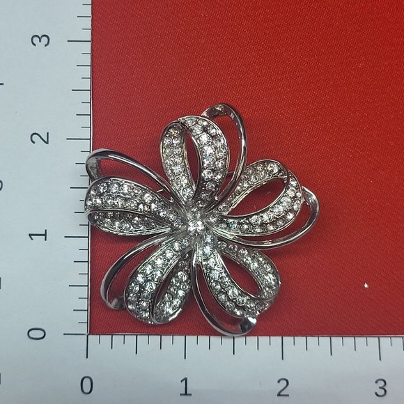 Monet  Silver Tone Clear Rhinestone Bow Flower Brooch Looped Ribbon Pin - Picture 9 of 9